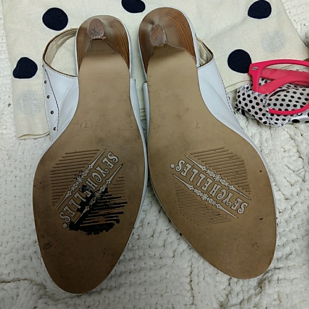 Shoes - Picture 6 of 8